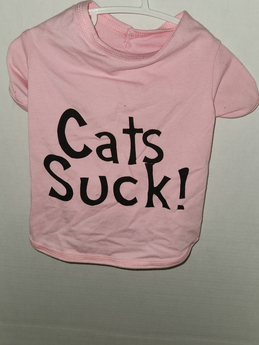 Pink Pet Shirt with 'Cats Suck!' Slogan